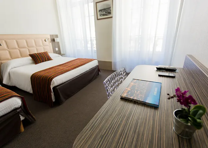 De L'europe Hyper-centre מלון