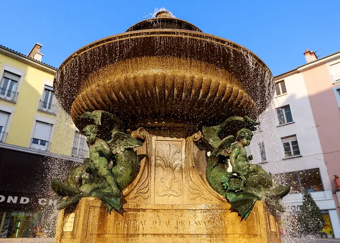 De L'europe Hyper-centre מלון 3*