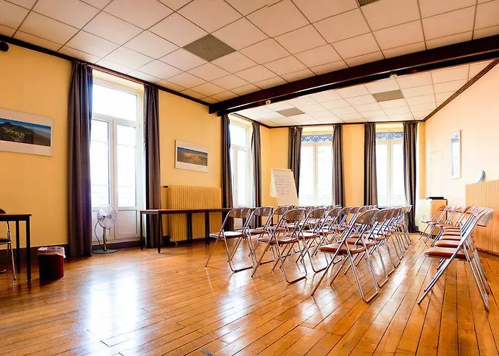 De L'europe Hyper-centre Отель